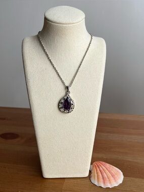 Vintage necklace pendant pear-shaped faux amethyst stone rhinestones accents NRT